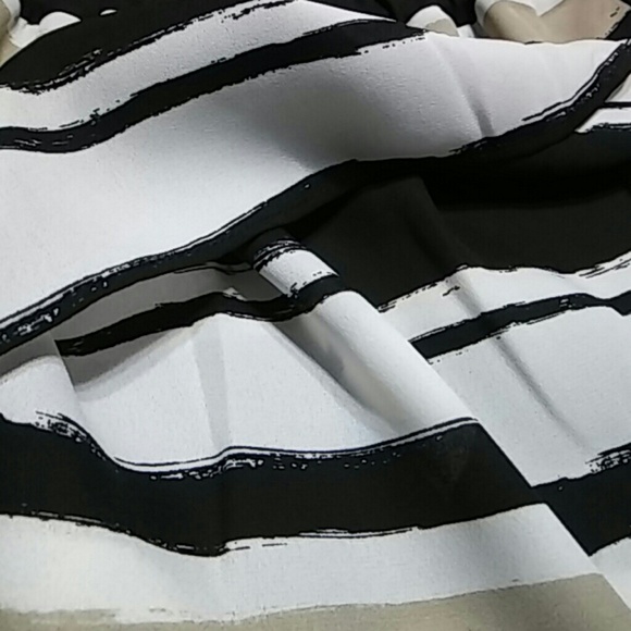 Top - Picture 3 of 4